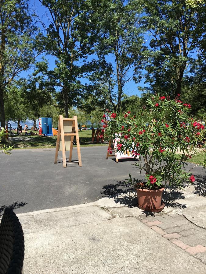 발라톤페니베스 Piccolo Panzio B&B 외부 사진